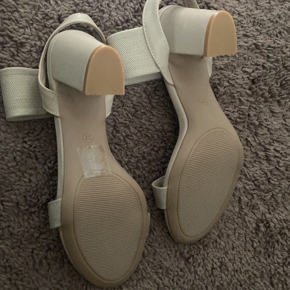 Heels - Picture 3 of 3